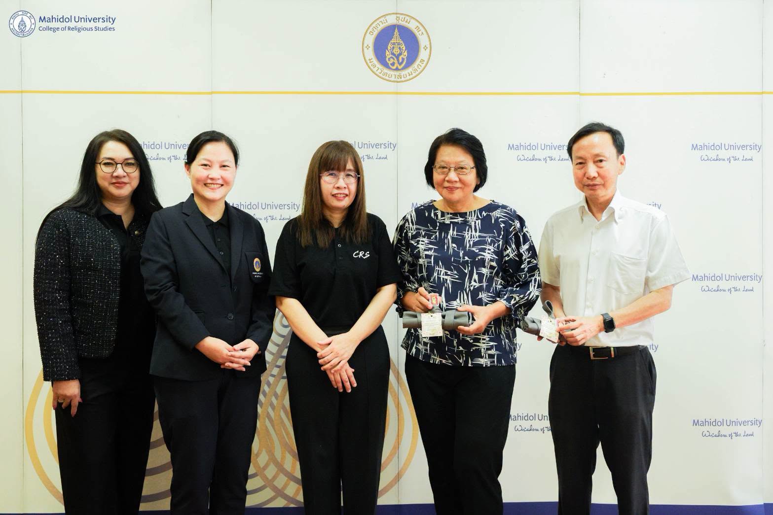 วิทยาลัยศาสนศึกษา มหาวิทยาลัยมหิดล ขอบคุณผู้บริหารและผู้แทนจากทุกภาคส่วนร่วมแสดงความยินดีและสนับสนุนทุนการศึกษา เนื่องในวันกตัญญูและวันคล้ายสถาปนาวิทยาลัย ครบรอบ 29 ปี